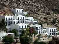 ios hotel far out