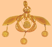 the bee pendant heraklion museum