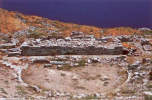 the hellenistic theater of ancient thira