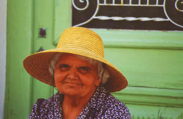 lady with hat