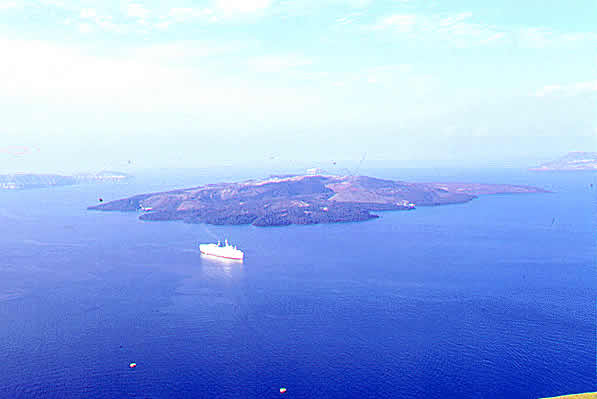 caldera view of kameni island