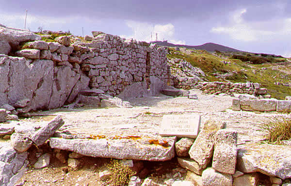 ancient thira ruins
