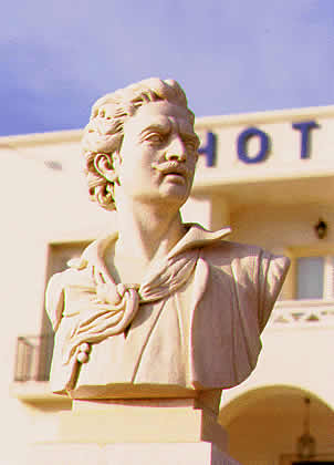 revolutionary bust