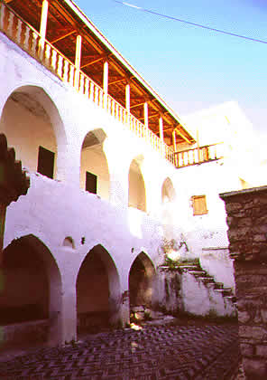house with arches