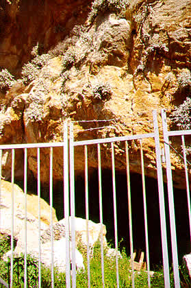 cave